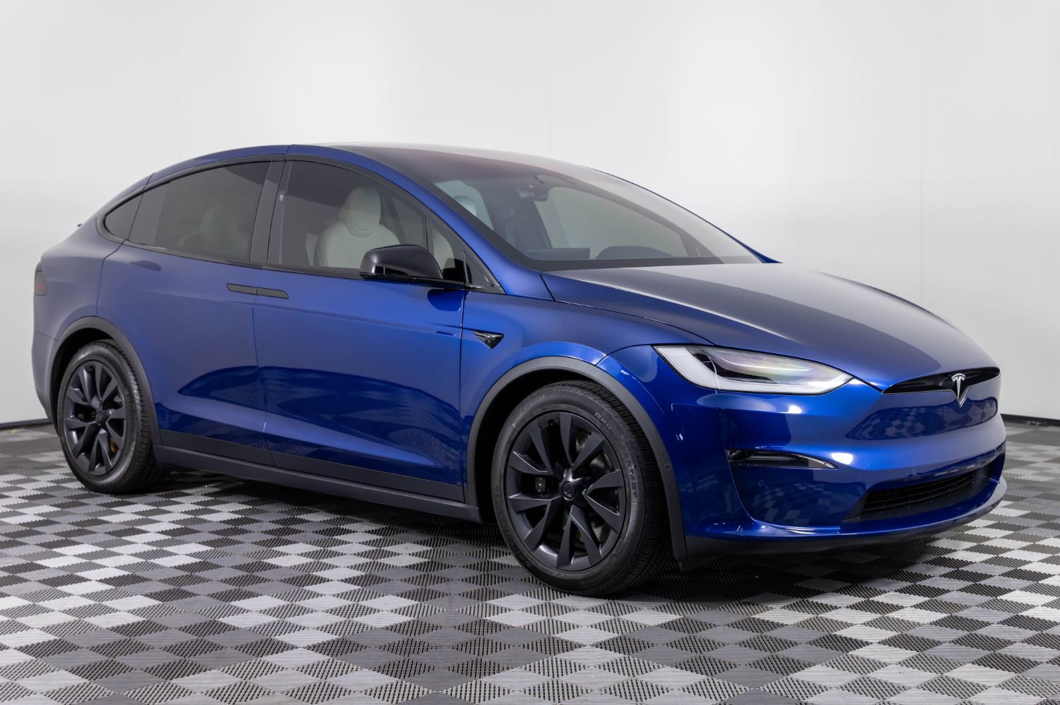 Used 2023 Tesla Model X image 10