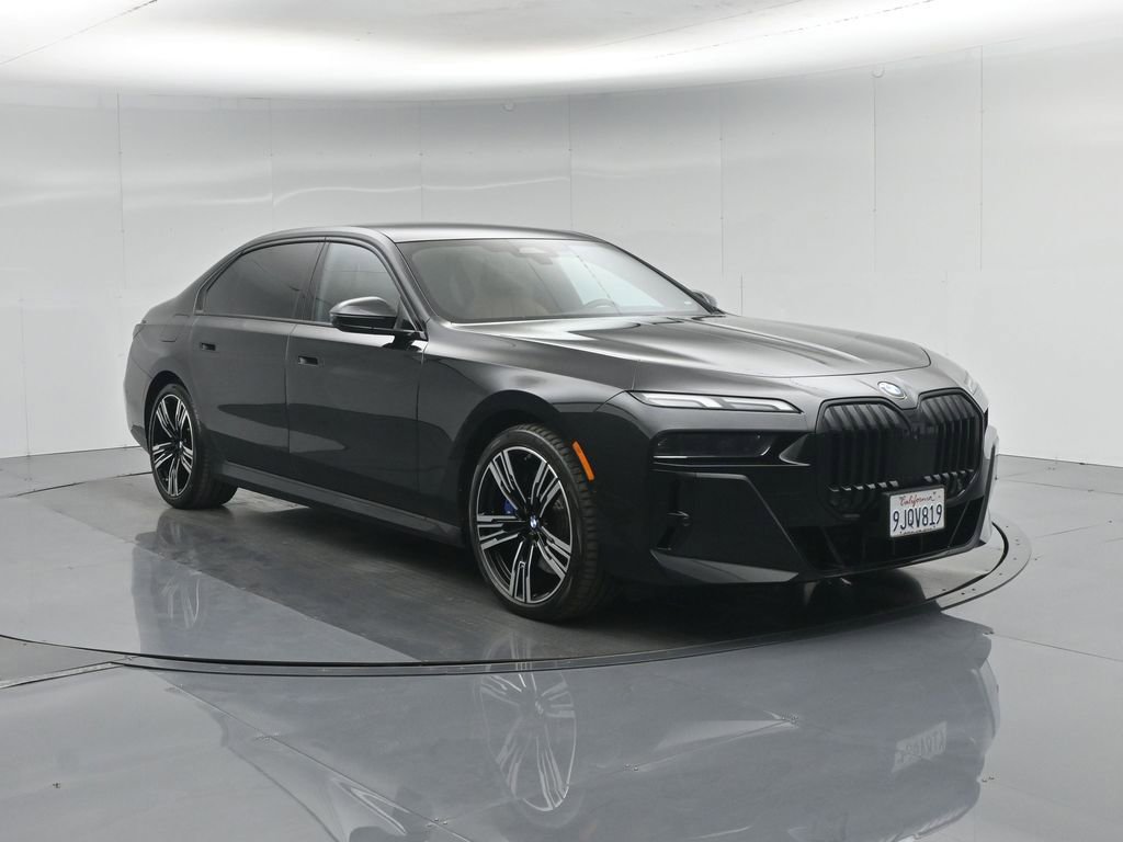 Used 2023 BMW 740i w/ Parking Assistance Package image 56