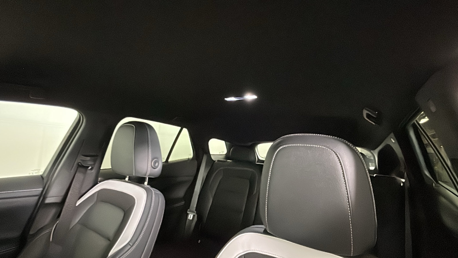 Used 2024 Chevrolet Blazer EV LT AWD/4WD image 16