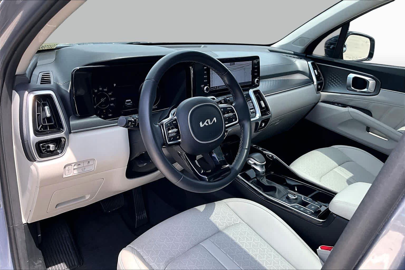 Certified 2023 Kia Sorento SX AWD/4WD image 16