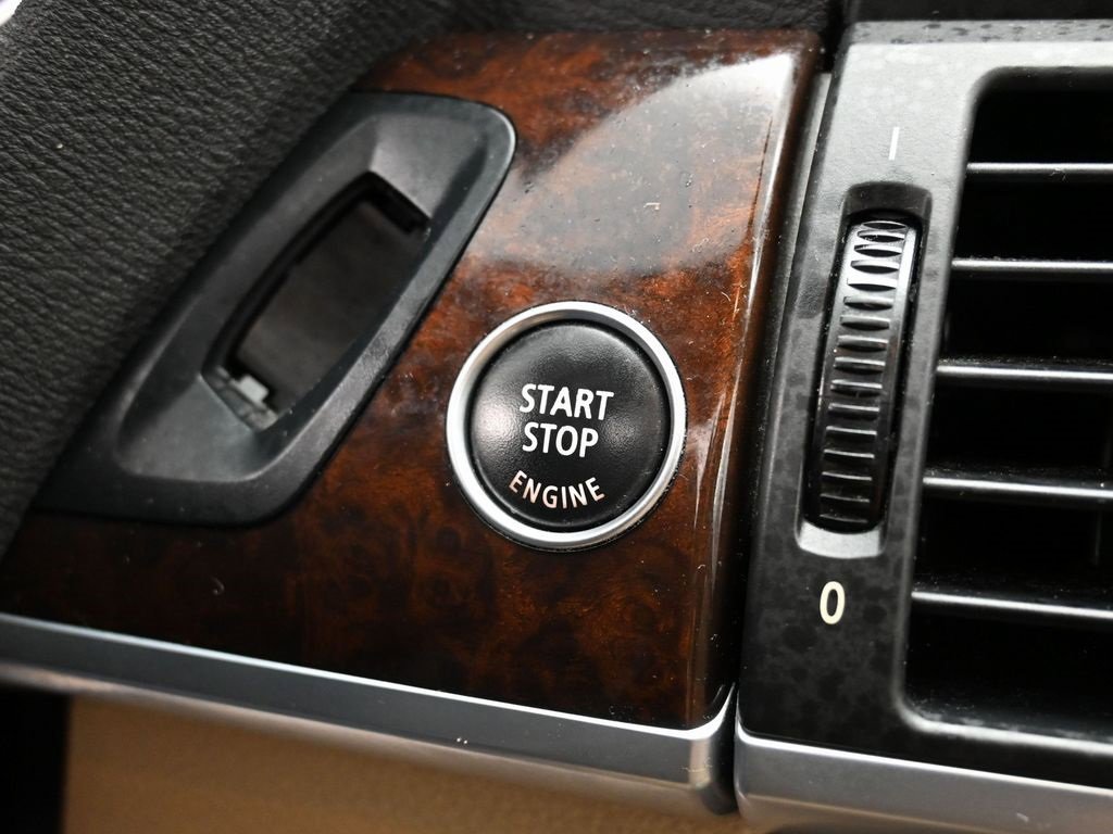 Used 2012 BMW X5 xDrive35d image 22