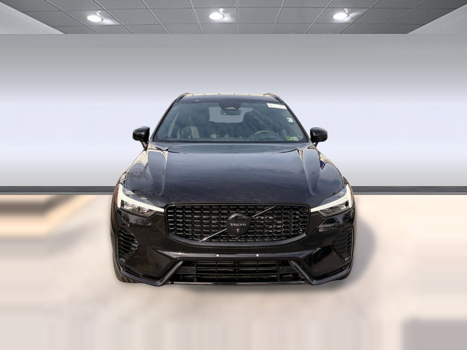 Certified 2024 Volvo XC60 T8 Ultimate w/ Protection Package Premier image 6