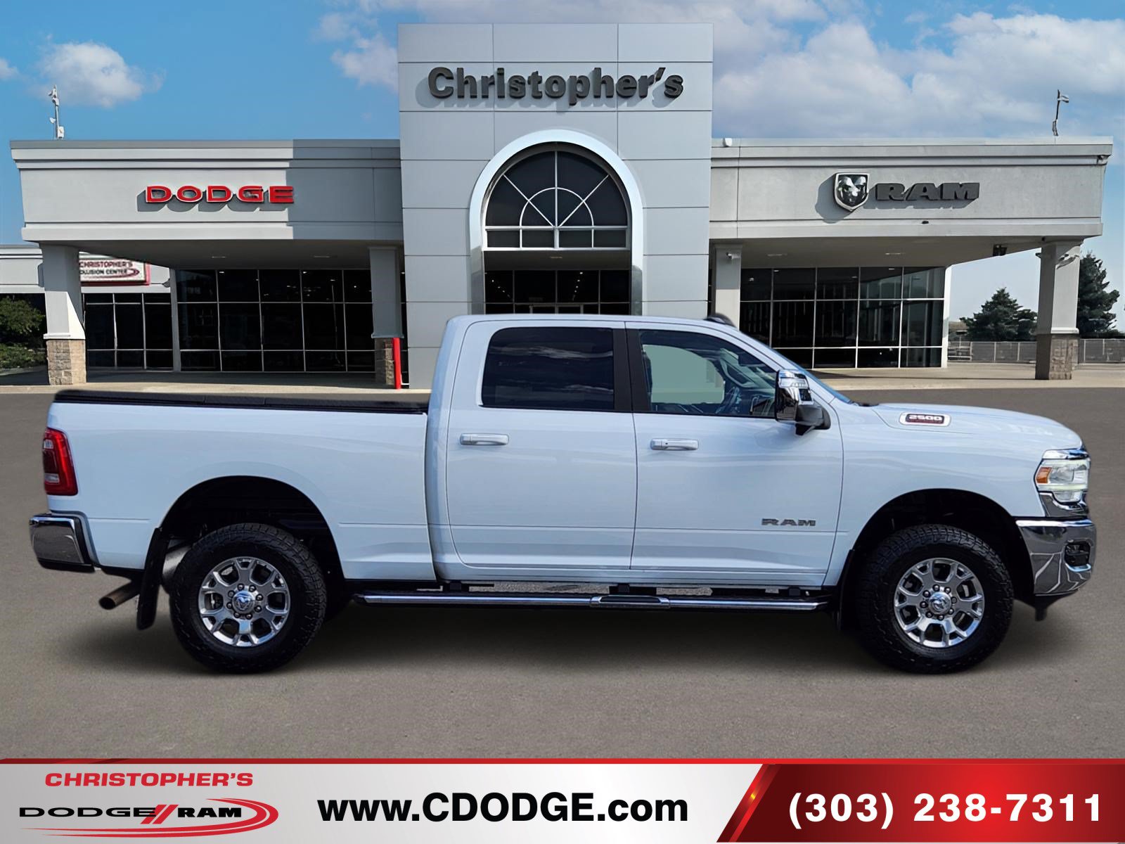 Used 2023 RAM 2500 Laramie AWD/4WD image 2