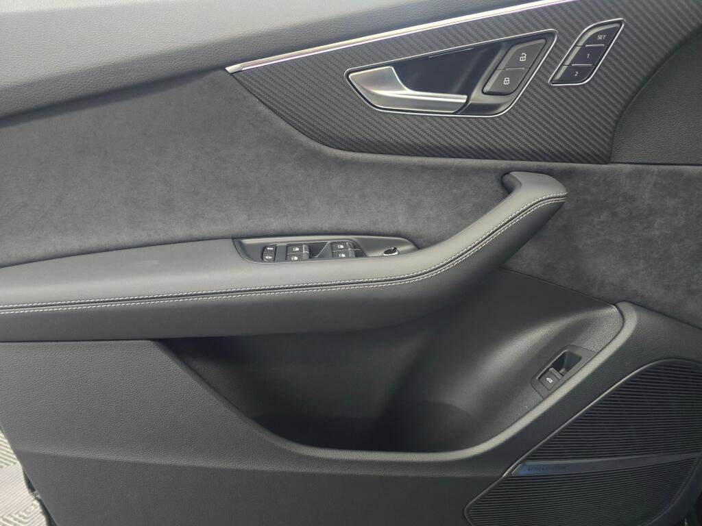 New 2026 Audi SQ7 Premium Plus image 25