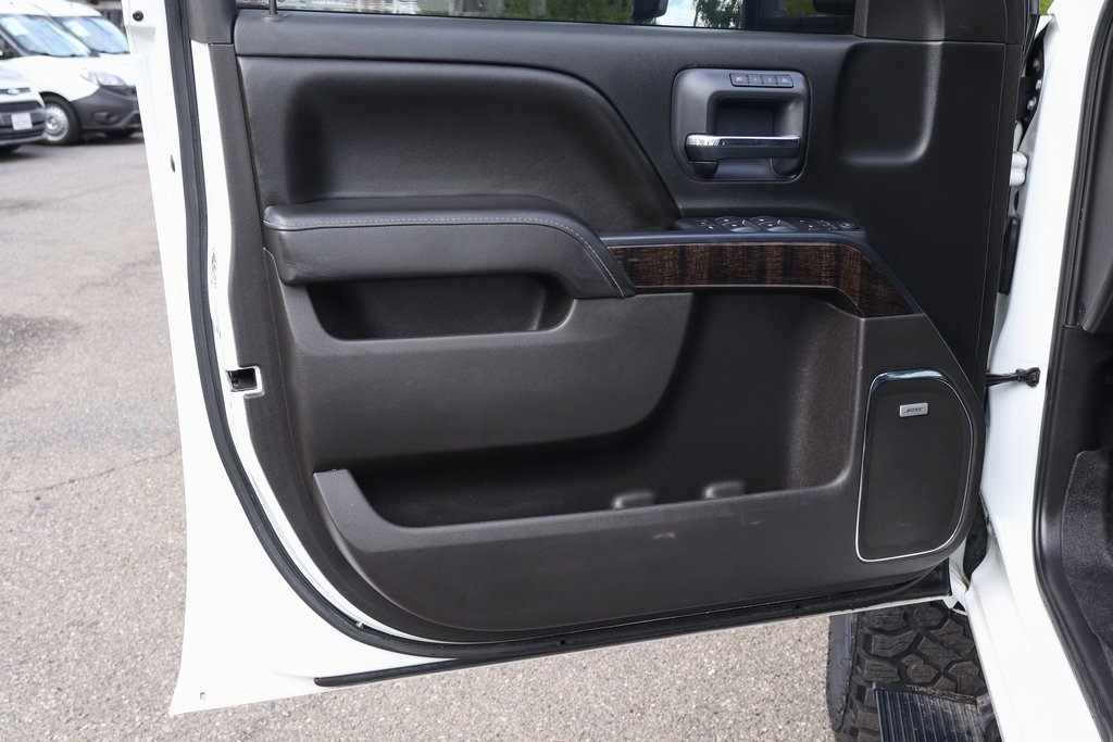 Used 2016 GMC Sierra 3500 Denali w/ Duramax Plus Package image 15