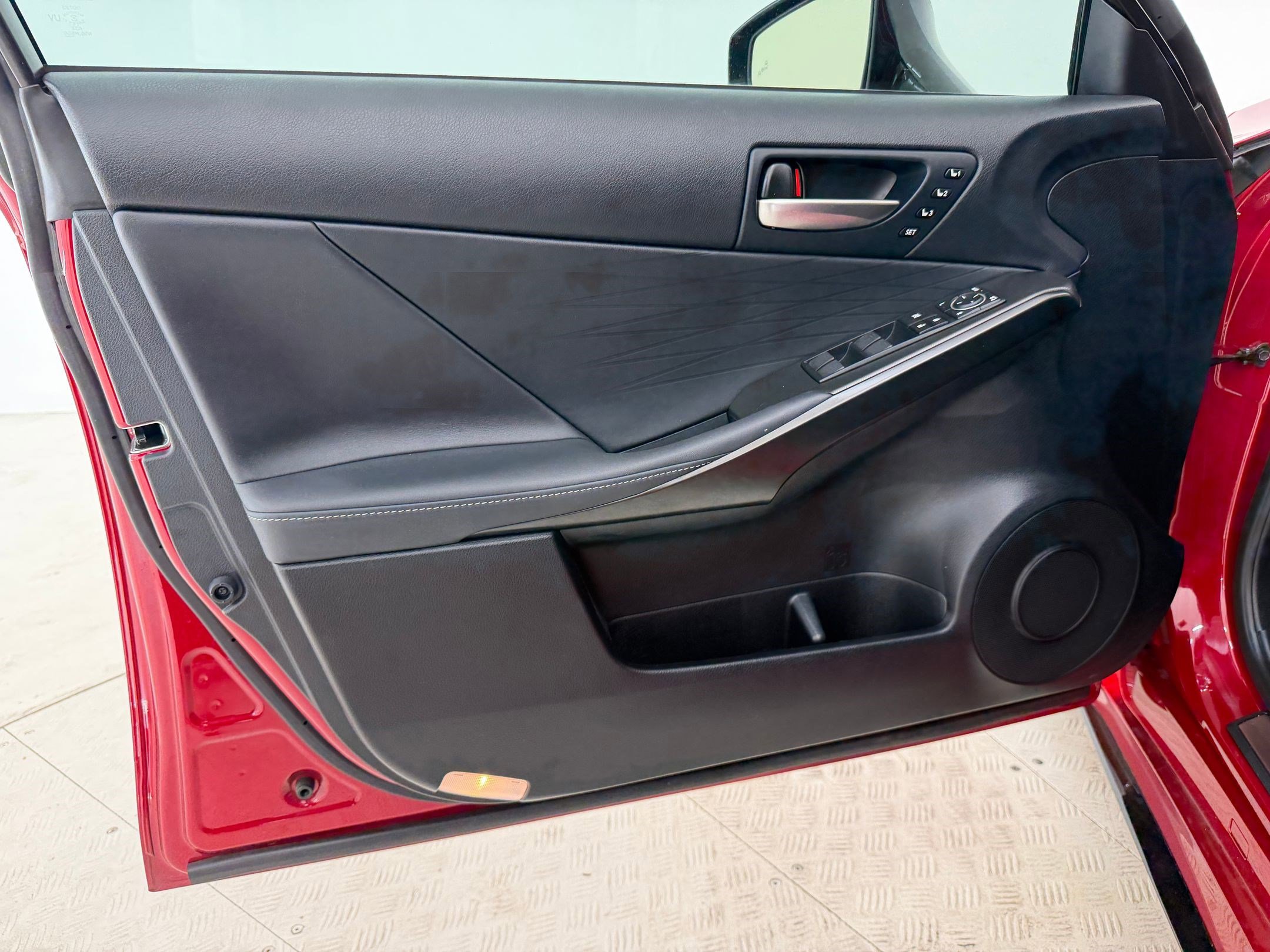 Used 2025 Lexus IS 350 F Sport w/ Navigation Package image 21