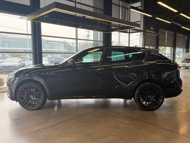 Used 2023 Maserati Levante Modena AWD/4WD image 3