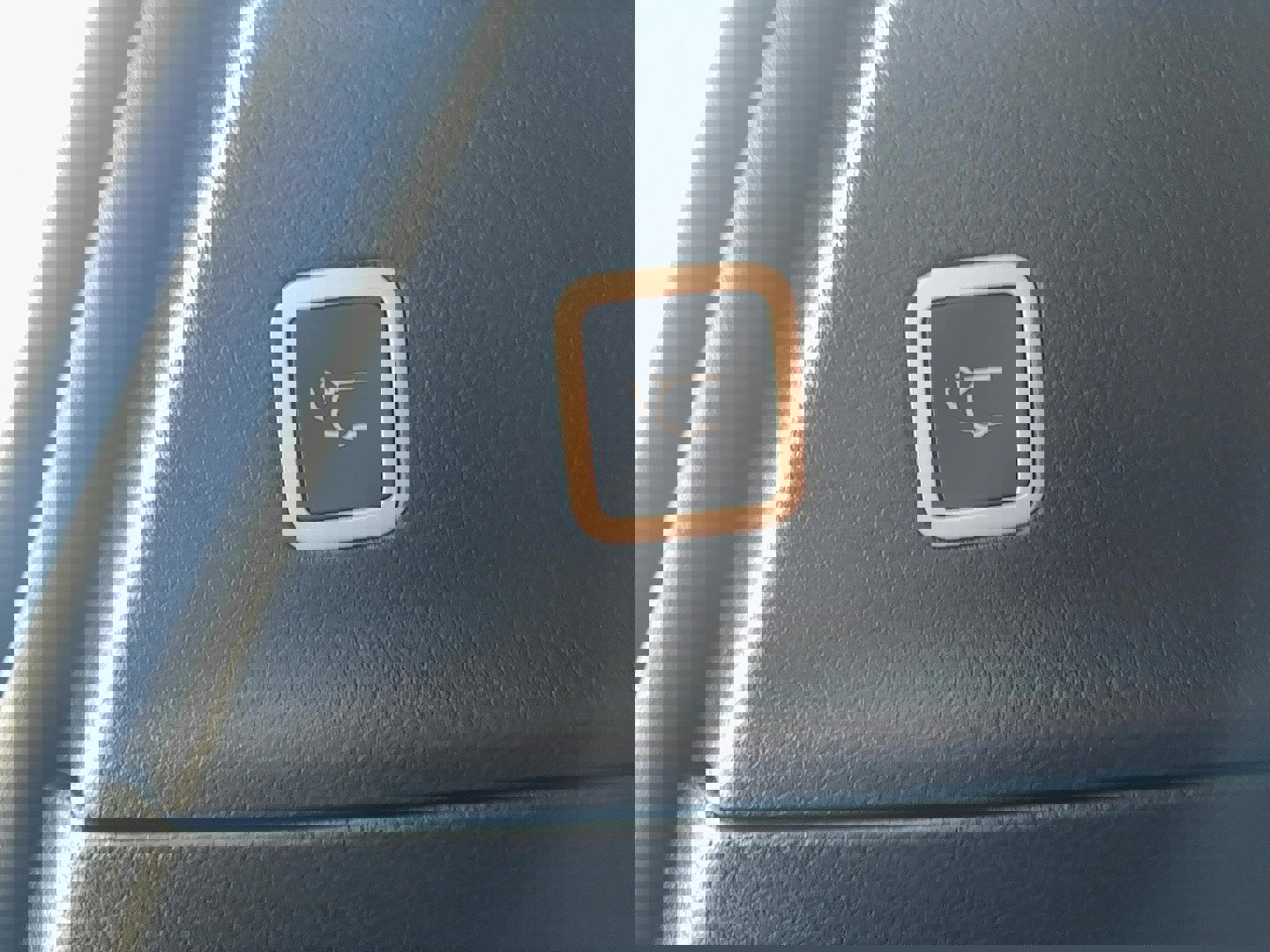 New 2026 Chrysler Pacifica Limited w/ S Appearance Package image 21