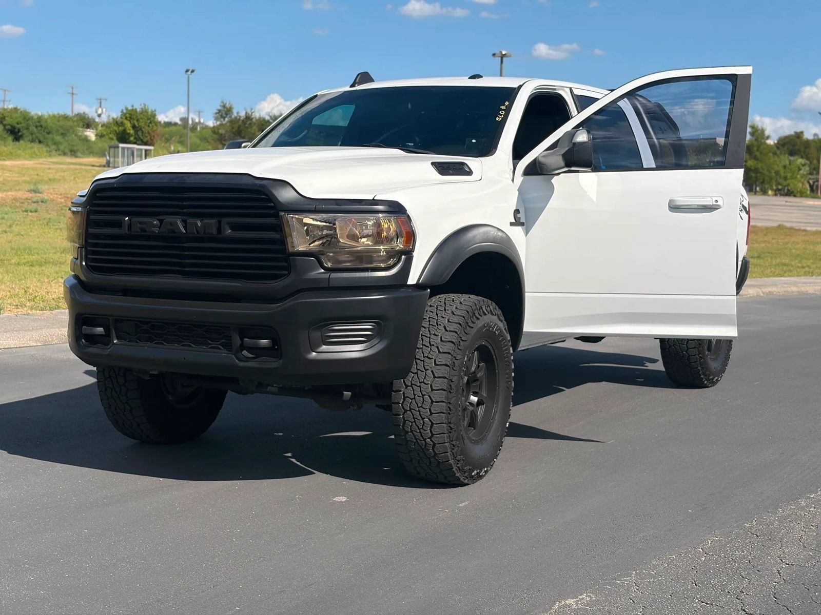 Used 2021 RAM 2500 Big Horn AWD/4WD image 3