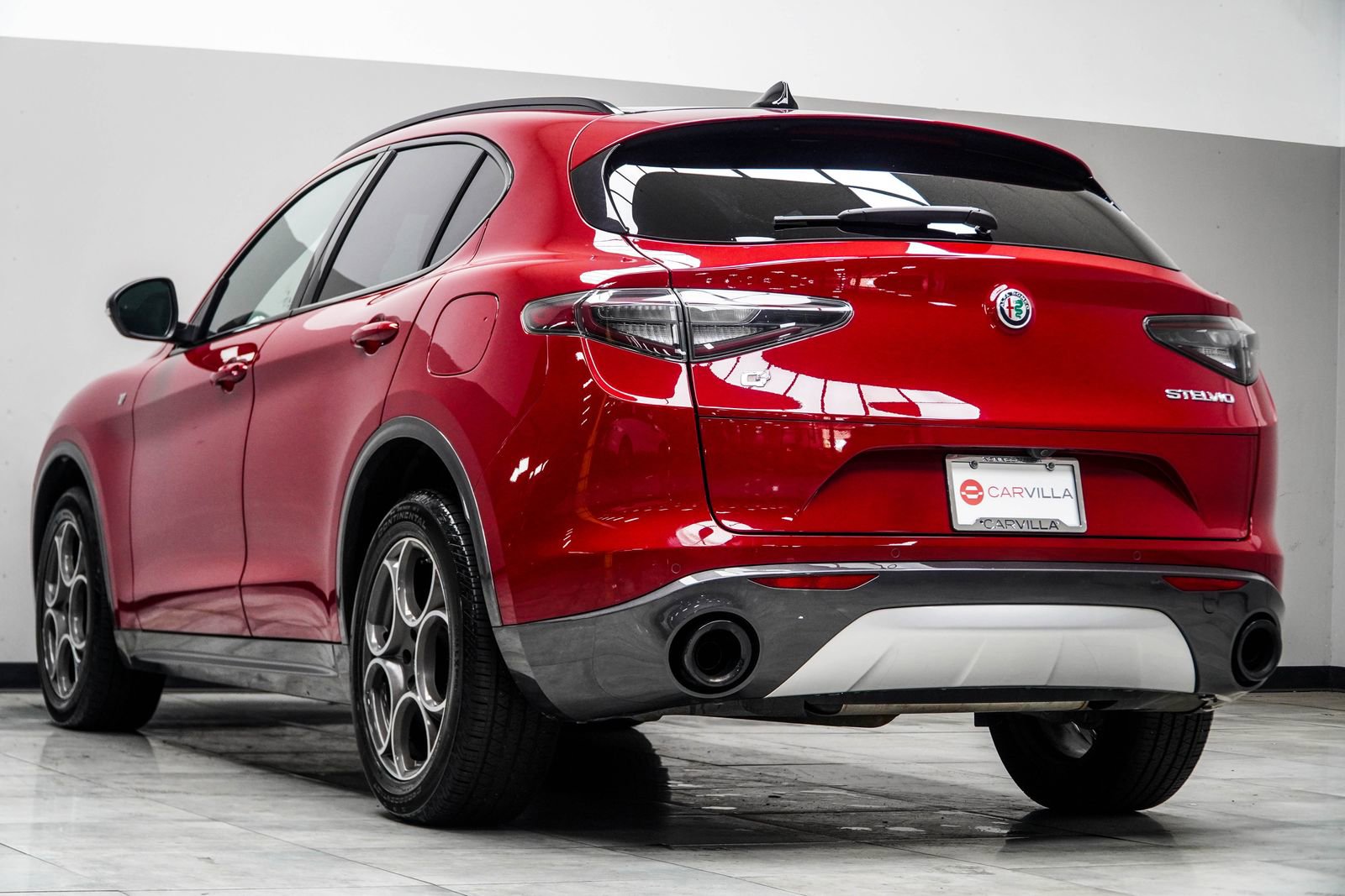 Used 2024 Alfa Romeo Stelvio Ti AWD/4WD image 10