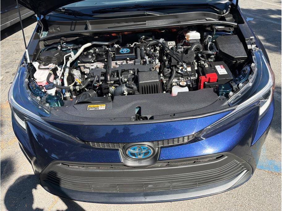 Used 2023 Toyota Corolla LE FWD image 28