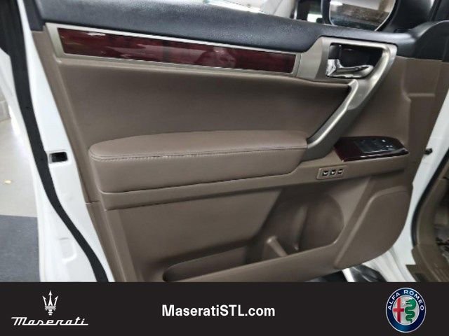 Used 2017 Lexus GX 460 Premium w/ Premium Package image 5