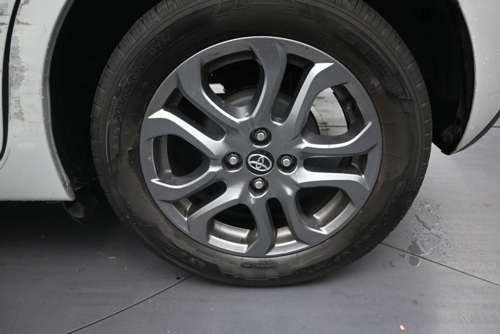 Used 2020 Toyota Yaris LE FWD image 10