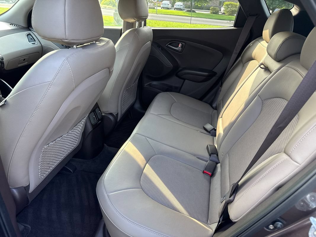 Used 2014 Hyundai Tucson SE AWD/4WD image 11
