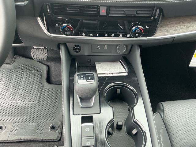 New 2026 Nissan Rogue Platinum AWD/4WD image 13