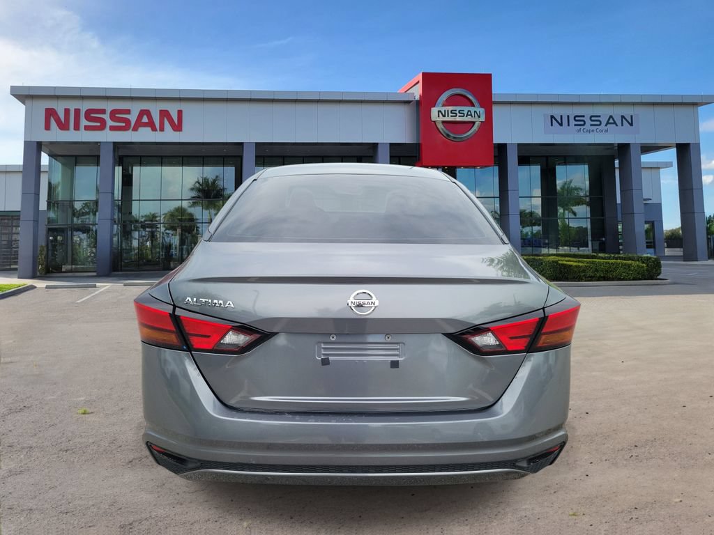 Used 2022 Nissan Altima 2.5 S FWD image 3