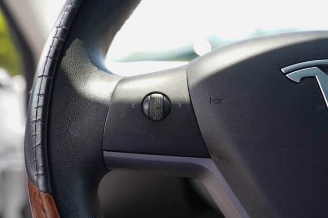 Used 2019 Tesla Model 3 RWD image 29