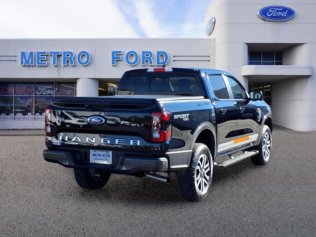 Certified 2024 Ford Ranger Lariat w/ Advanced Towing Package AWD/4WD image 3