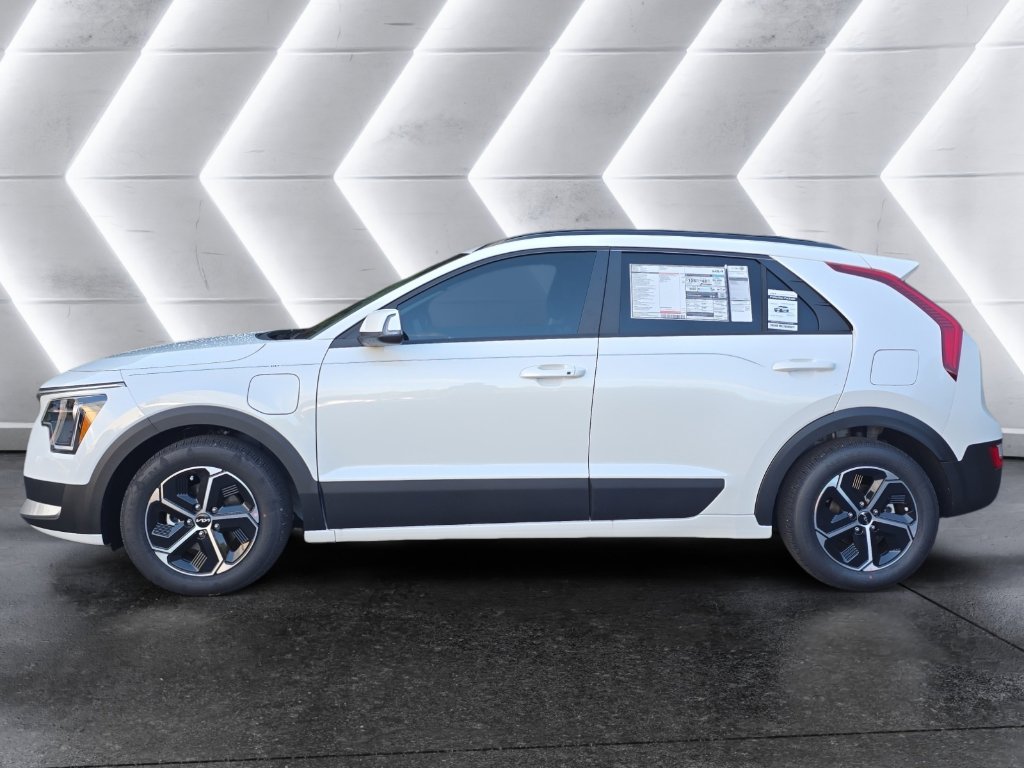 New 2025 Kia Niro EX w/ EX Cold Weather Package image 2