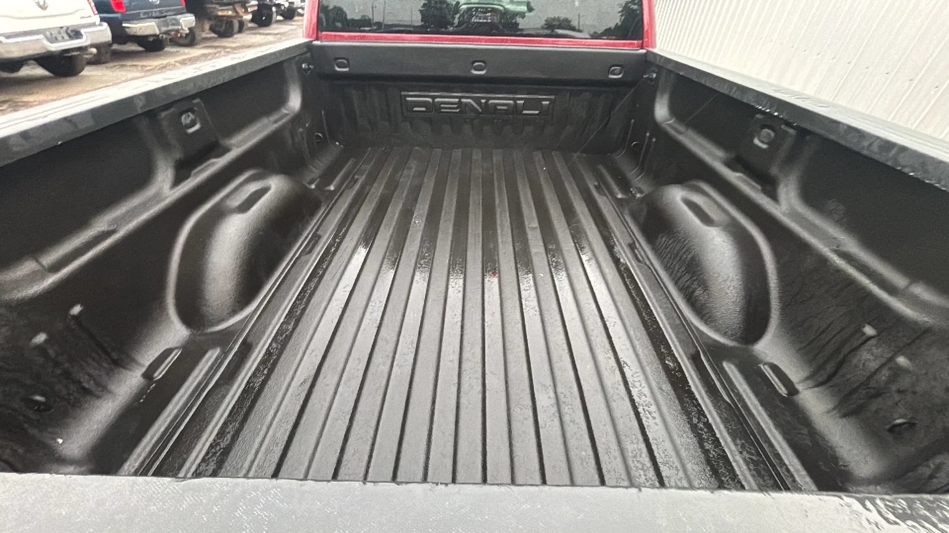 Used 2015 GMC Sierra 2500 Denali w/ Duramax Plus Package AWD/4WD image 7