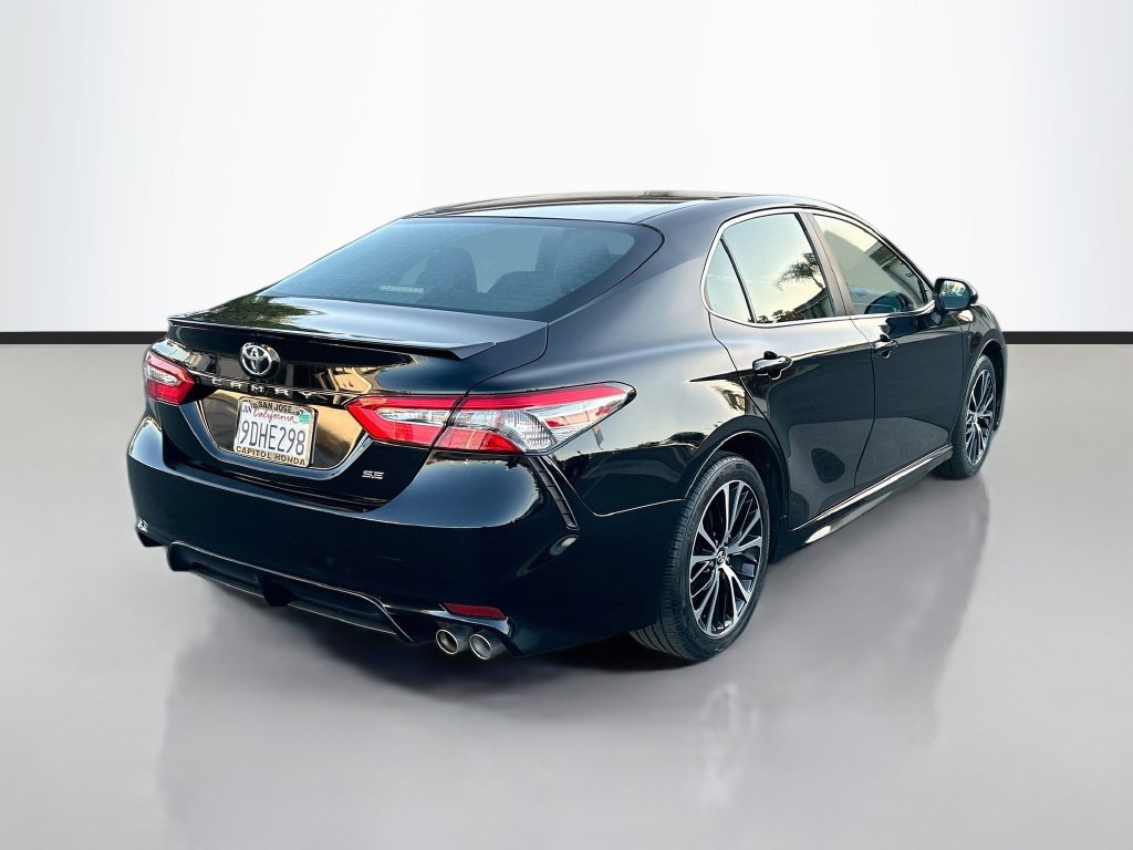 Used 2018 Toyota Camry SE FWD image 5