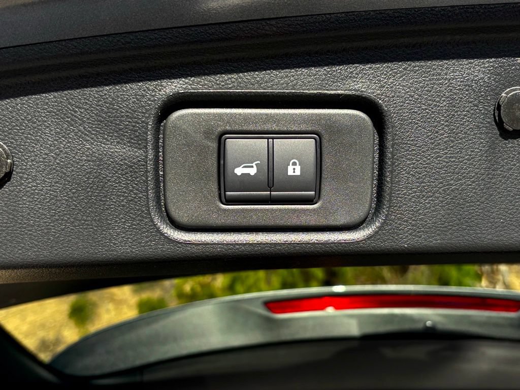 New 2025 Nissan Pathfinder SL FWD image 23