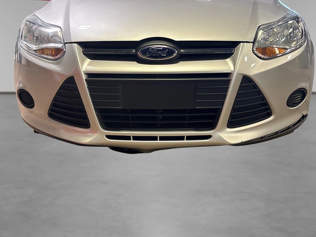 Used 2014 Ford Focus SE w/ SE Winter Package FWD image 13