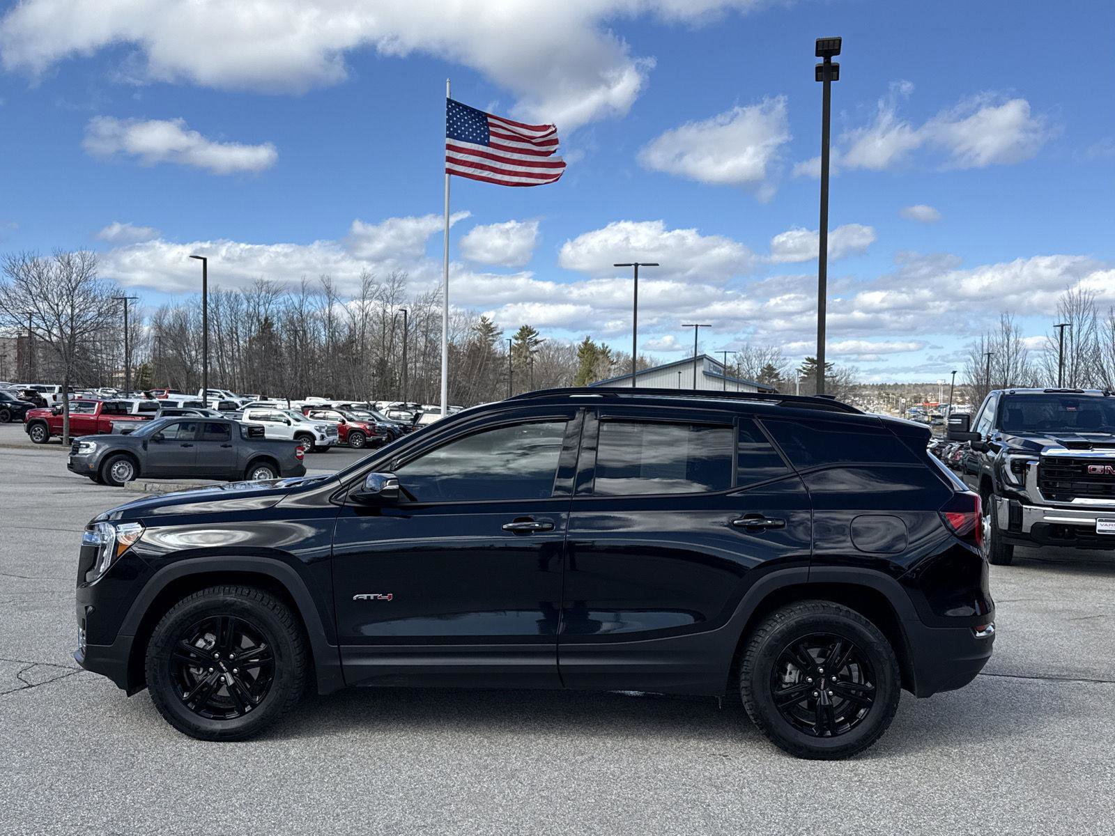 Used 2024 GMC Terrain AT4 image 3