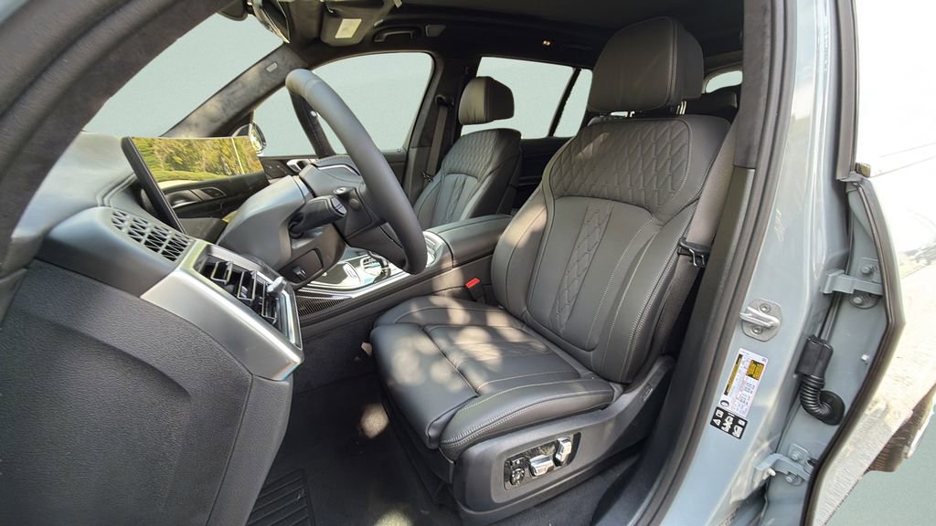 New 2026 BMW ALPINA XB7 image 5