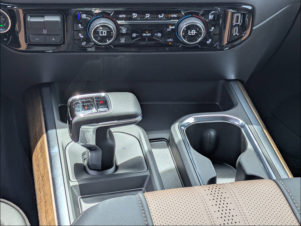 New 2026 Chevrolet Silverado 1500 High Country w/ High Country Premium Package AWD/4WD image 28