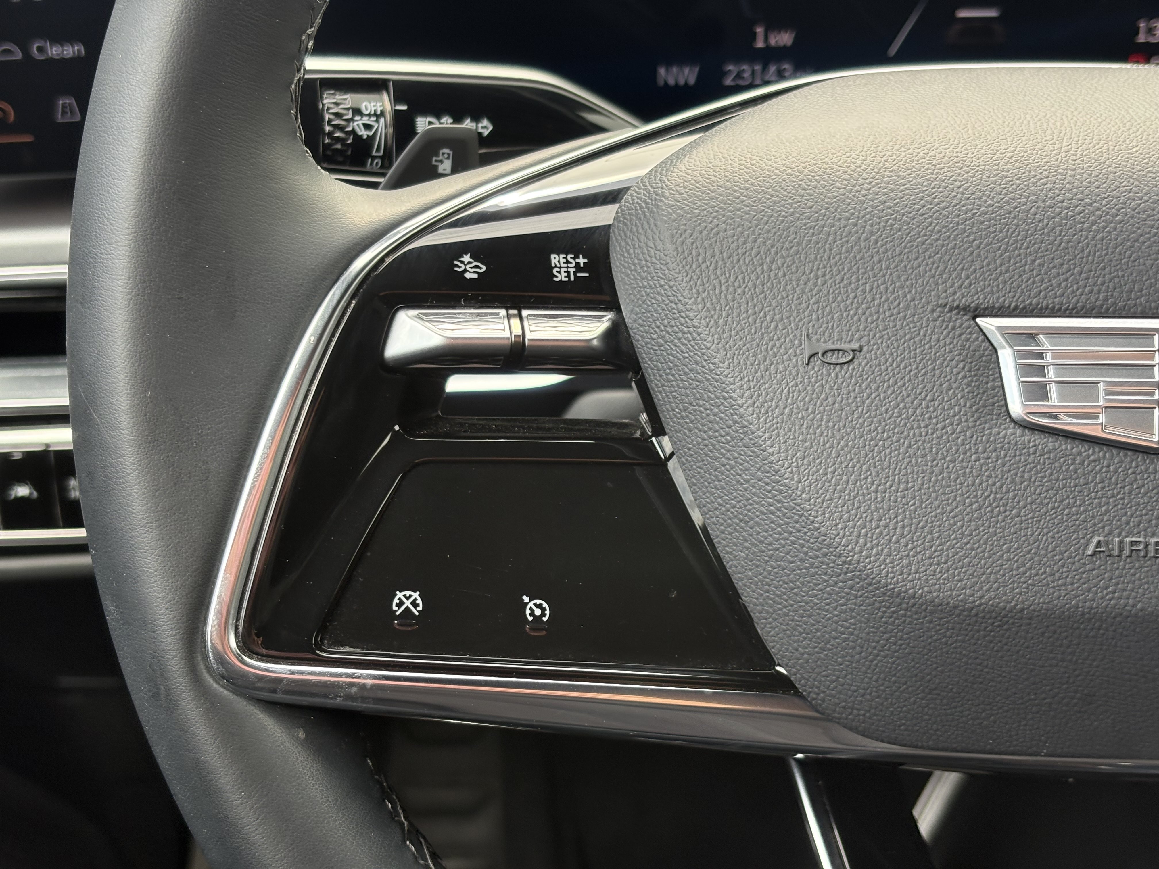 Certified 2024 Cadillac Lyriq Tech AWD/4WD image 17