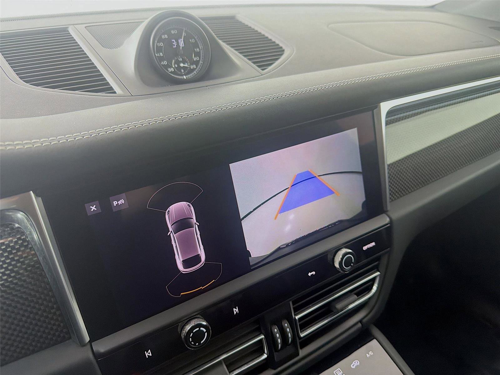 Certified 2023 Porsche Macan GTS AWD/4WD image 18