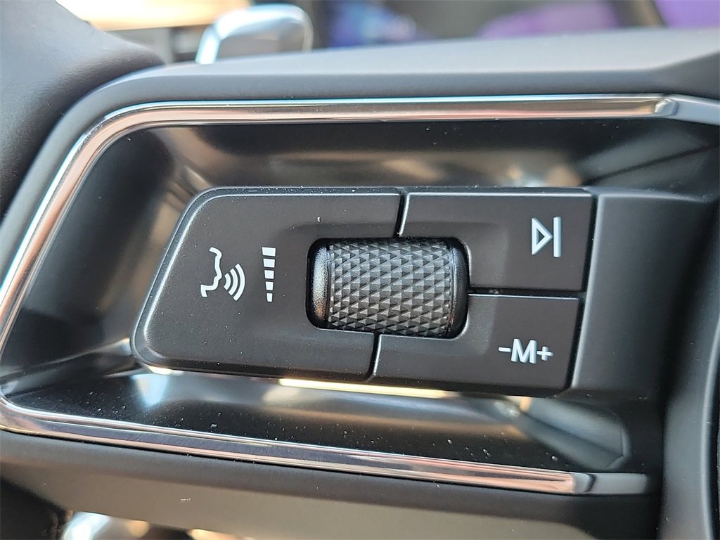 New 2026 Porsche Macan image 38