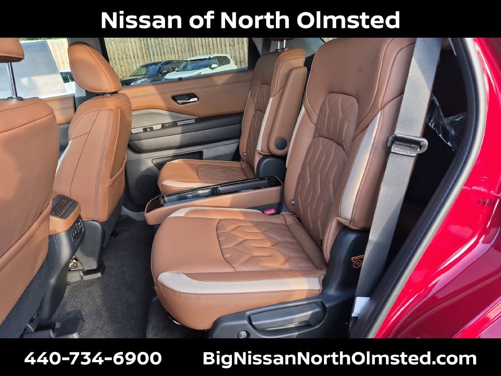 New 2026 Nissan Pathfinder Platinum AWD/4WD image 18
