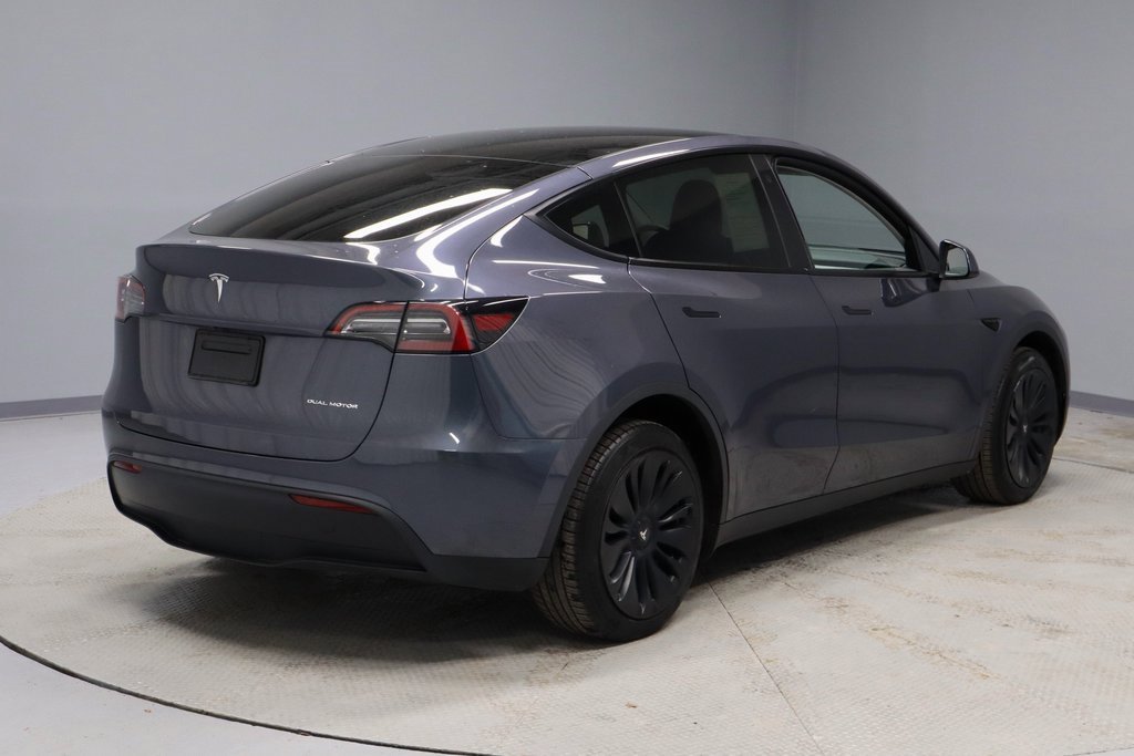 Used 2023 Tesla Model Y Long Range image 14