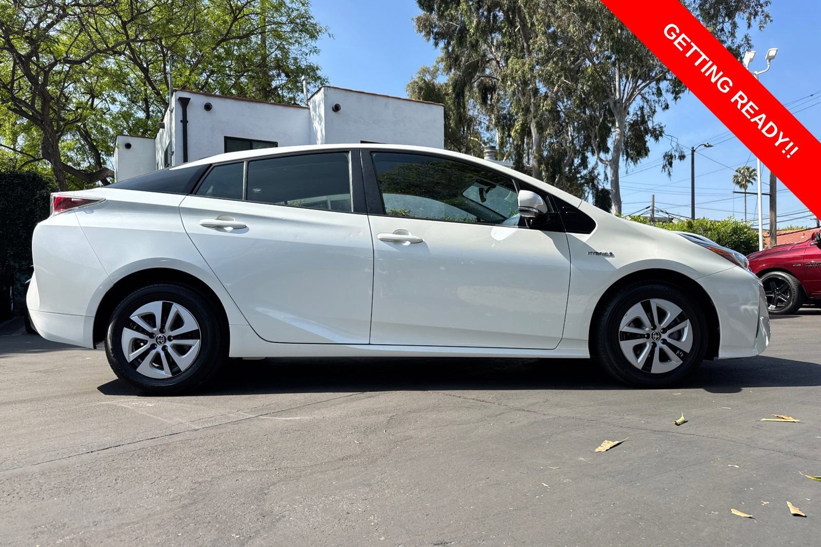 Used 2016 Toyota Prius Four image 3