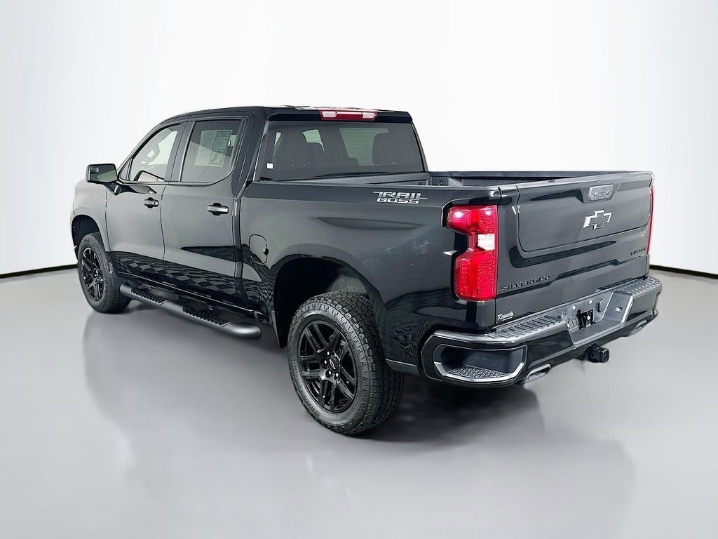 Used 2024 Chevrolet Silverado 1500 Custom Trail Boss w/ Midnight Edition image 5