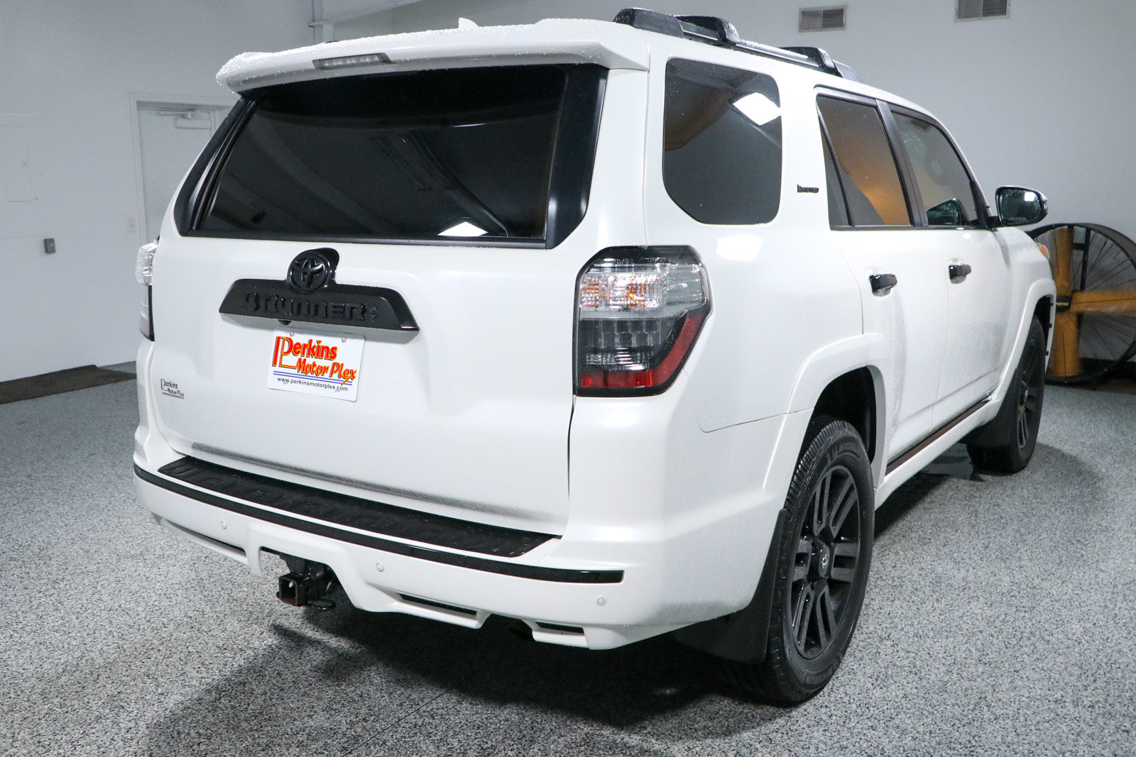 Used 2023 Toyota 4Runner Limited AWD/4WD image 7