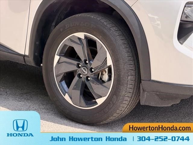 Used 2024 Nissan Rogue SV AWD/4WD image 25