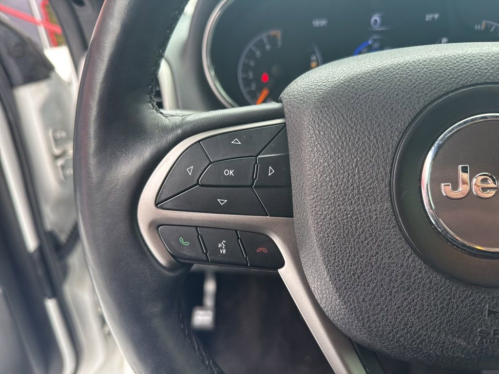 Used 2018 Jeep Grand Cherokee Altitude image 32