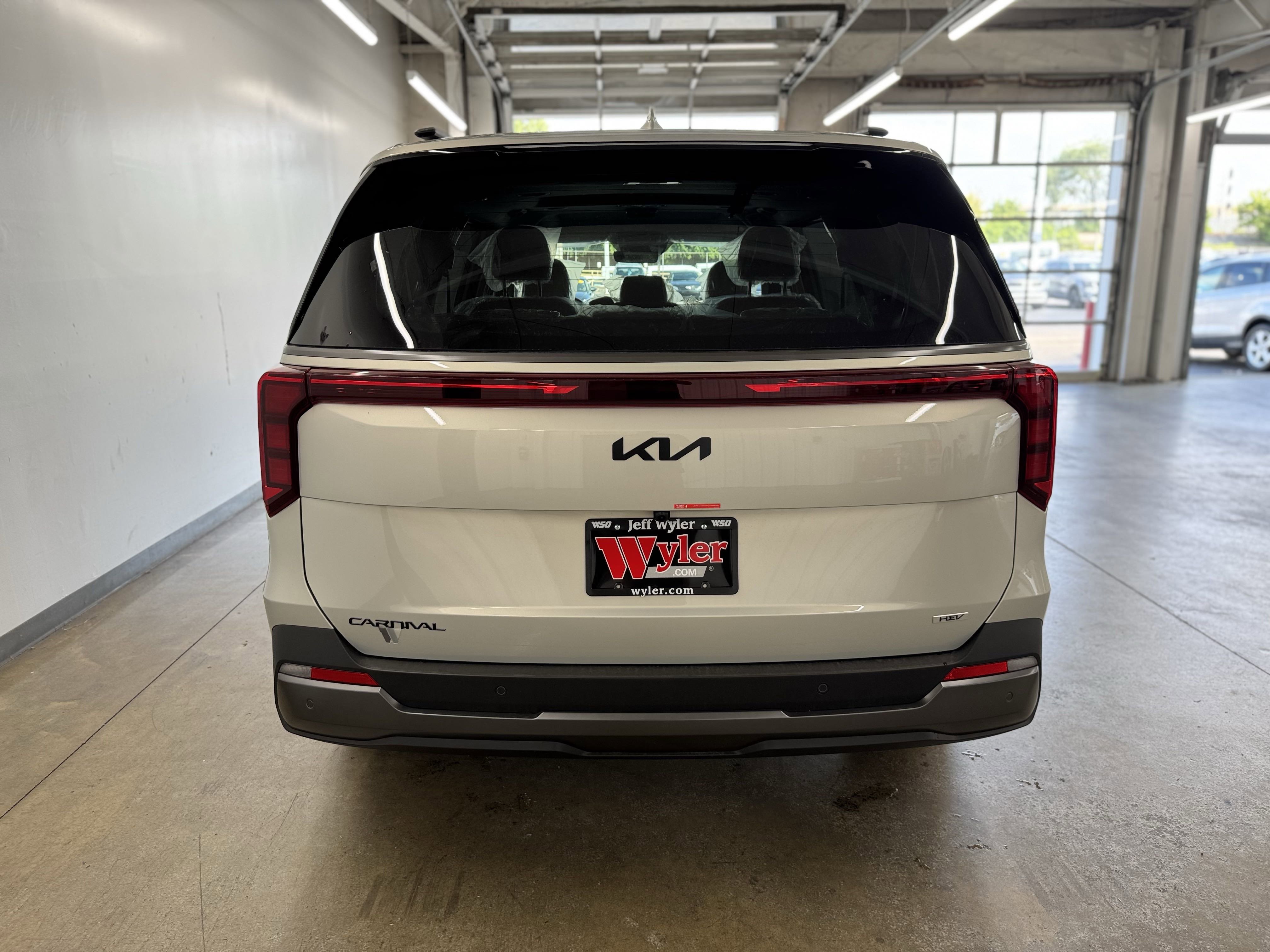 New 2026 Kia Carnival SX Prestige image 4