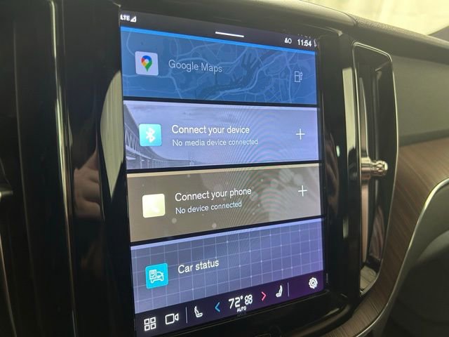 Used 2023 Volvo XC60 T8 Plus image 18