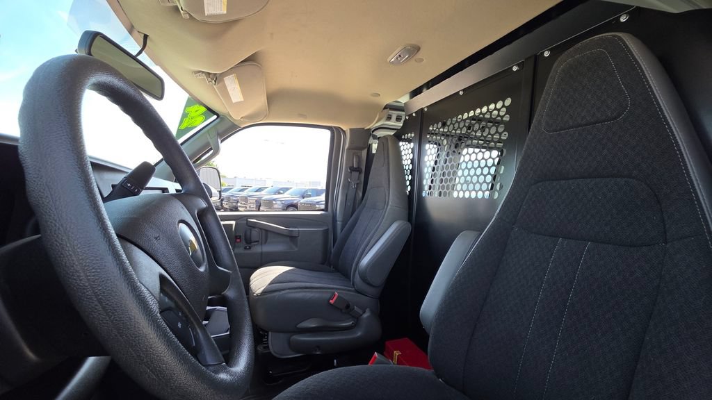 Used 2024 Chevrolet Express 2500 w/ Driver Convenience Package RWD image 16