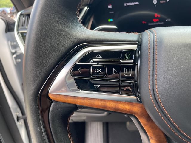 Used 2022 Jeep Grand Cherokee Summit AWD/4WD image 30