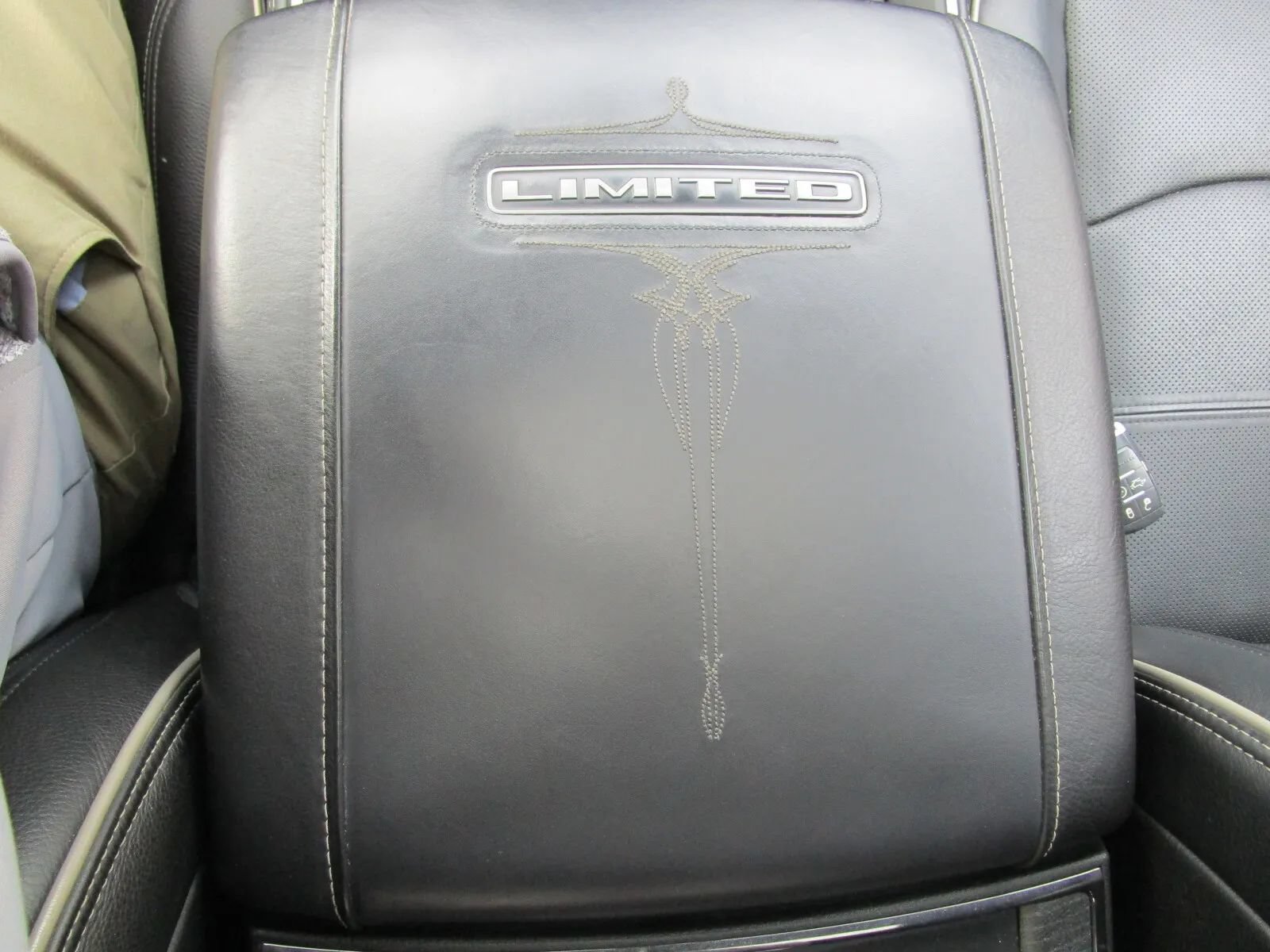 Used 2022 RAM 2500 Limited AWD/4WD image 36