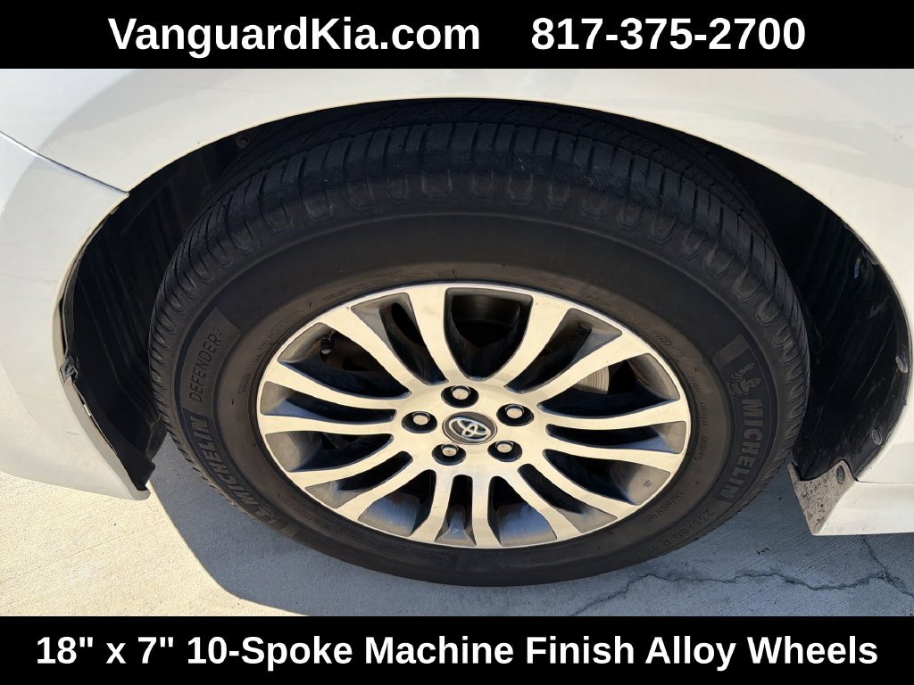 Used 2018 Toyota Sienna XLE Premium FWD image 22