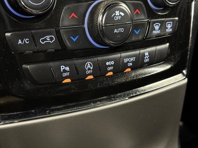 Certified 2022 Jeep Grand Cherokee Laredo X image 34