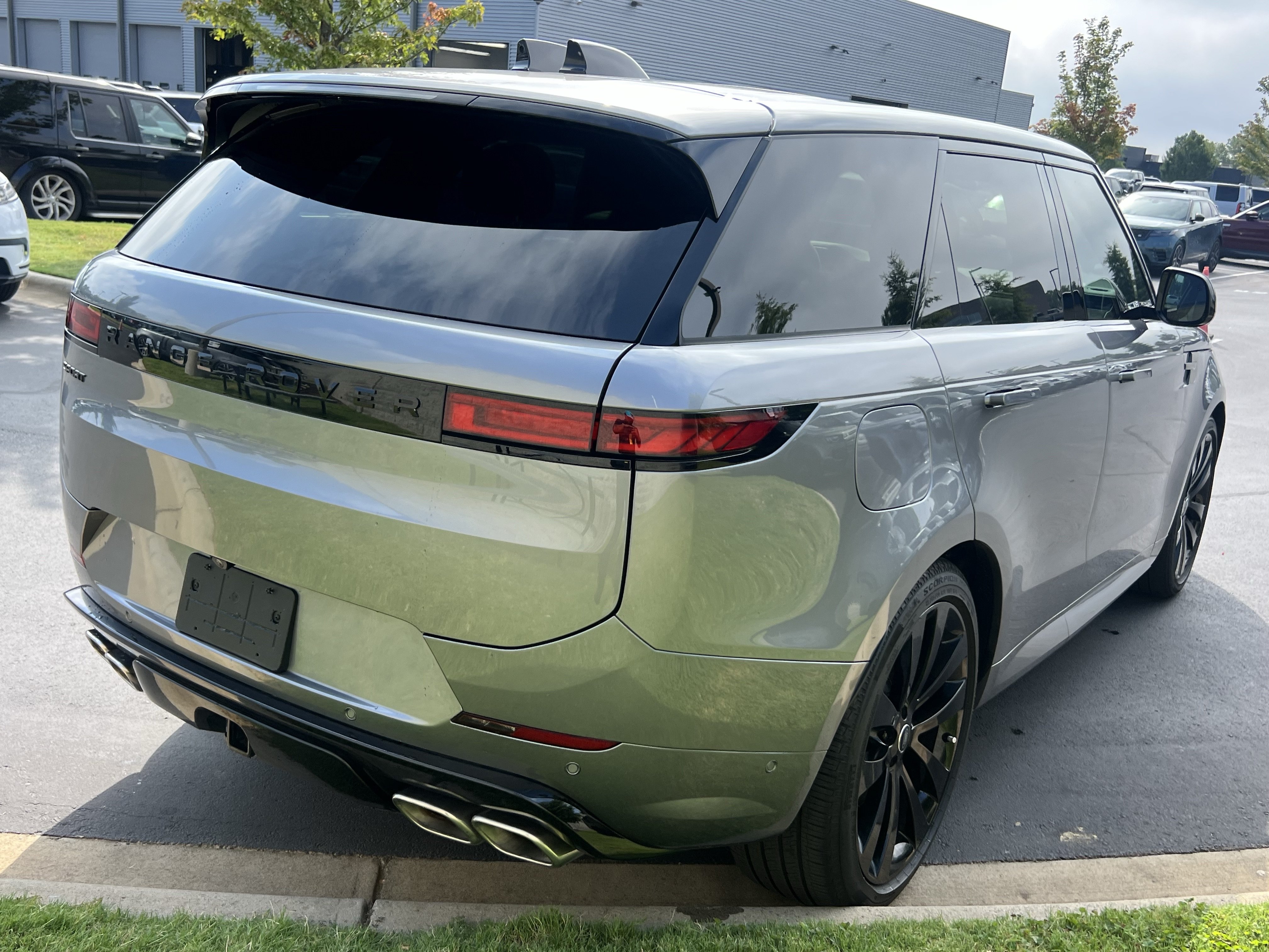 Certified 2025 Land Rover Range Rover Sport Dynamic SE AWD/4WD image 7