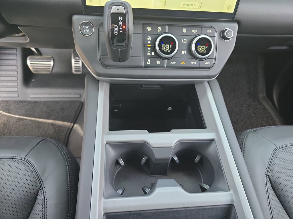 New 2026 Land Rover Defender 110 X AWD/4WD image 25