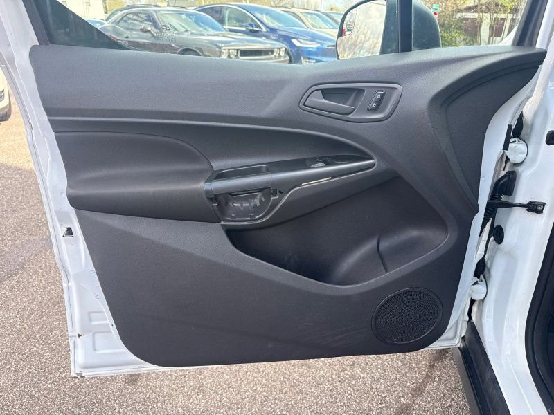 Used 2016 Ford Transit Connect XL image 9
